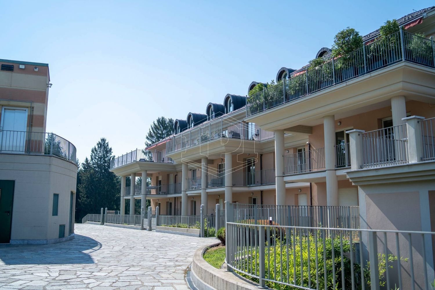 3 rooms Apartment in Turin, Italy No. 305501