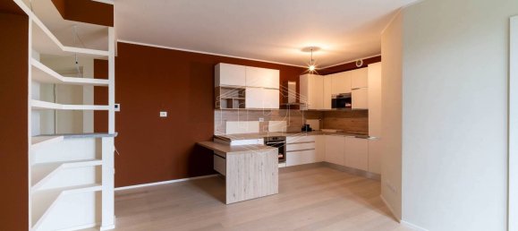 3 rooms Apartment in Turin, Italy No. 305501 9