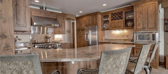 4 bedrooms Commercial property in Breckenridge, USA No. 105 16