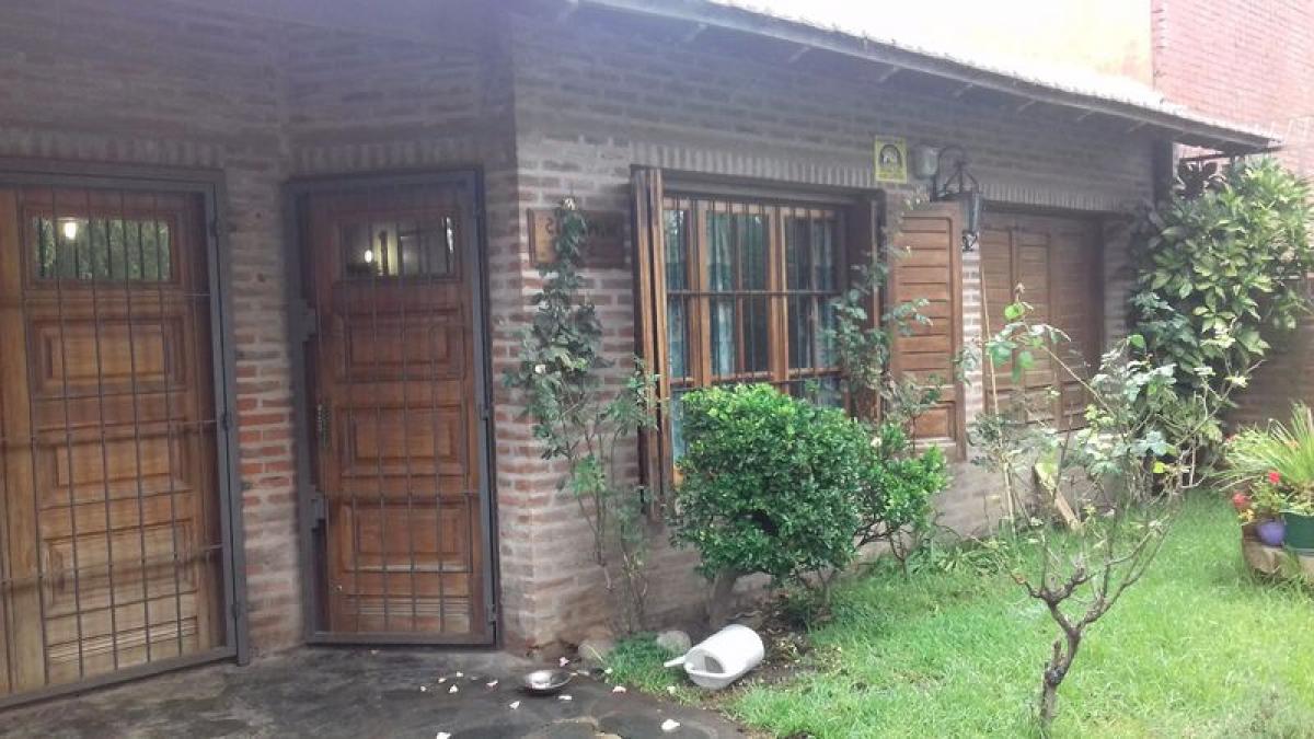 3 bedrooms House in Mar del Plata, Argentina No. 93866