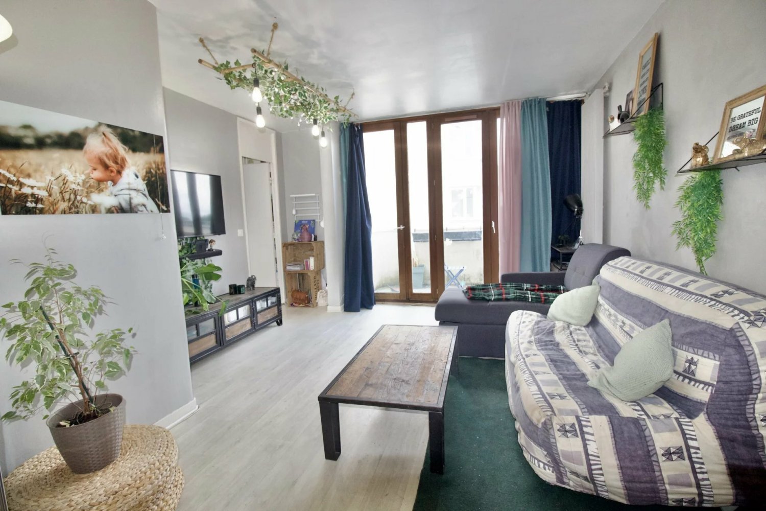 1 bedroom Apartment in Elancourt, France No. 297175