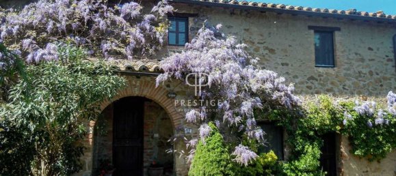 Casa de 4 dormitorios en Piegaro, Italy No. 271952 2