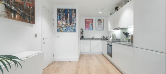 1 bedroom Apartment in London, United Kingdom No. 4599 10