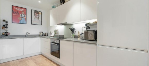 1 bedroom Apartment in London, United Kingdom No. 4599 9