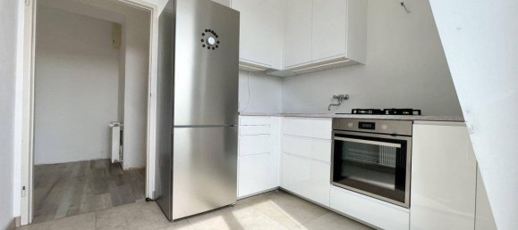 2 rooms Penthouse in Favoriten, Austria No. 45191 8