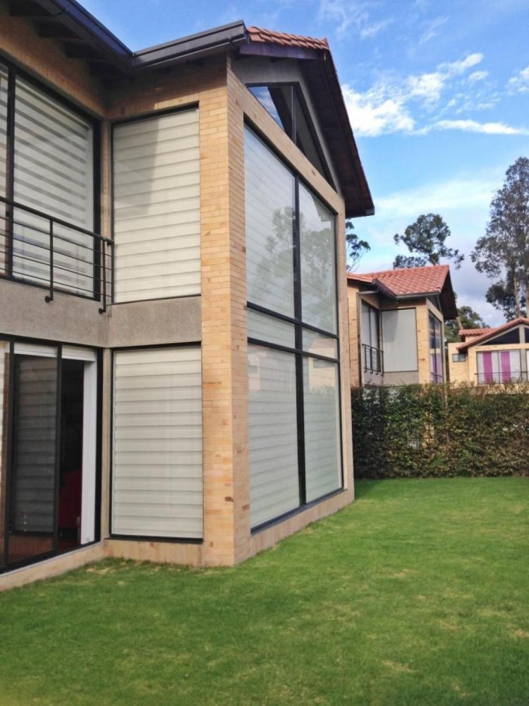 Casa de 4 dormitorios en Cundinamarca, Colombia No. 2866