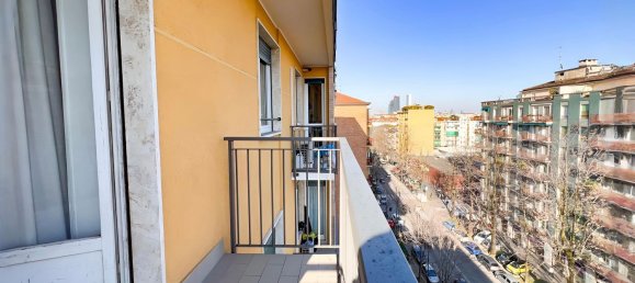 3 rooms Apartment in Milan, Italy No. 239886 19