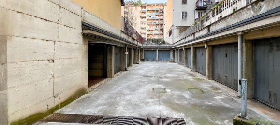 3 rooms Apartment in Milan, Italy No. 239886 31