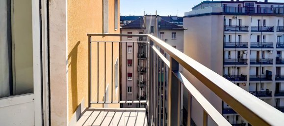 3 rooms Apartment in Milan, Italy No. 239886 12