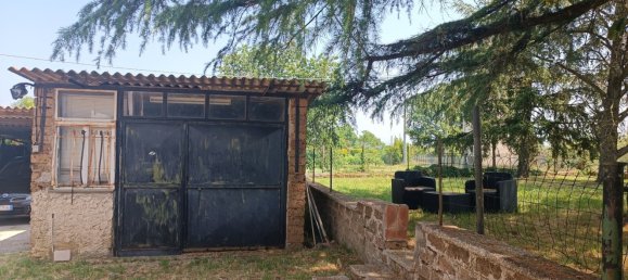 4 bedrooms Apartment in Civita Castellana, Italy No. 363897 2