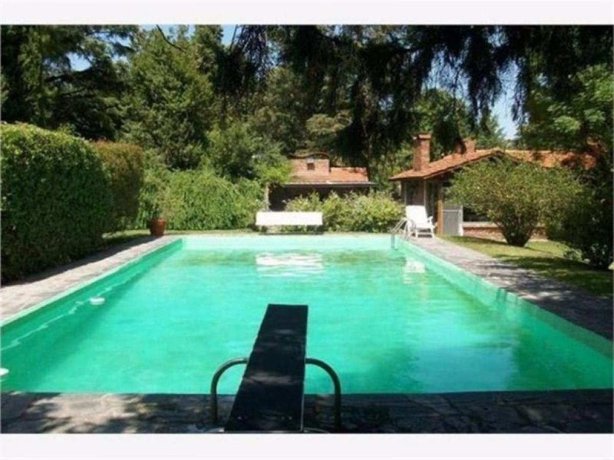 100m² Farm in Berazategui, Argentina No. 47860