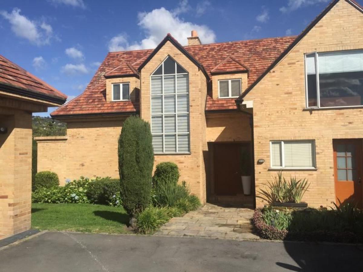 4 bedrooms House in Cundinamarca, Colombia No. 3547