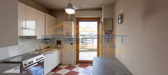 3 bedrooms Penthouse in Merate, Italy No. 75176 32