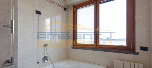 3 bedrooms Penthouse in Merate, Italy No. 75176 28