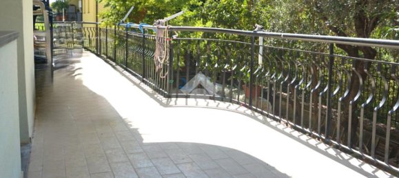 4 Schlafzimmer Wohnung in Montecorvino Pugliano, Italy, Nr. 273376 8