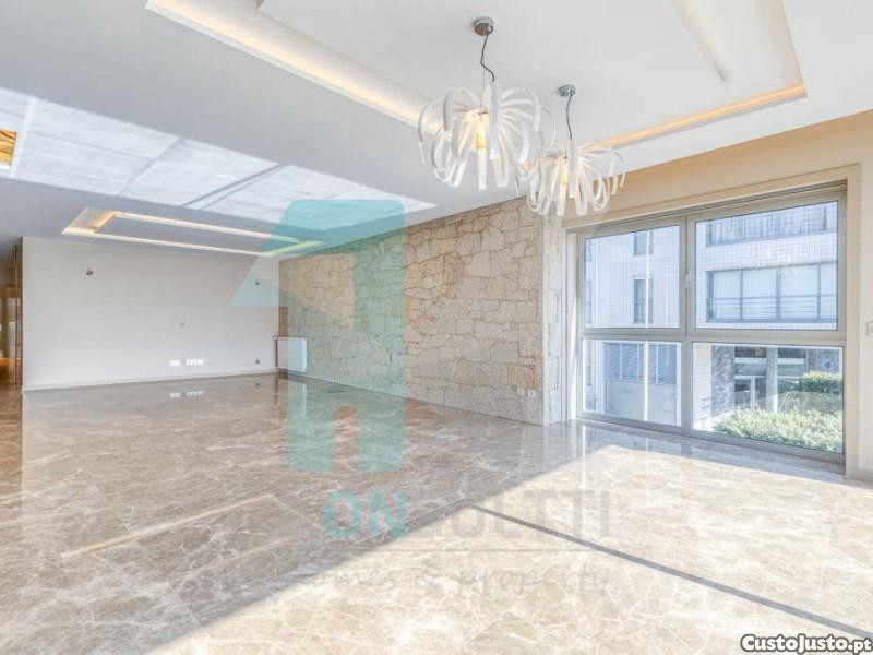 4 bedrooms Apartment in Vila do Conde, Portugal No. 53448