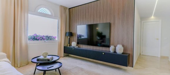 3 bedrooms Penthouse in Marbella, Spain No. 99321 4