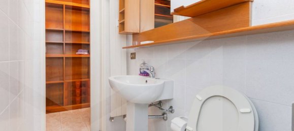 3غرفة شقة في Milan, Italy رقم 242066 12