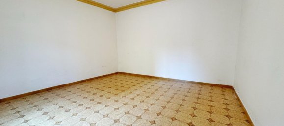 Casa T4 em Prato, Italy N.º 323167 2