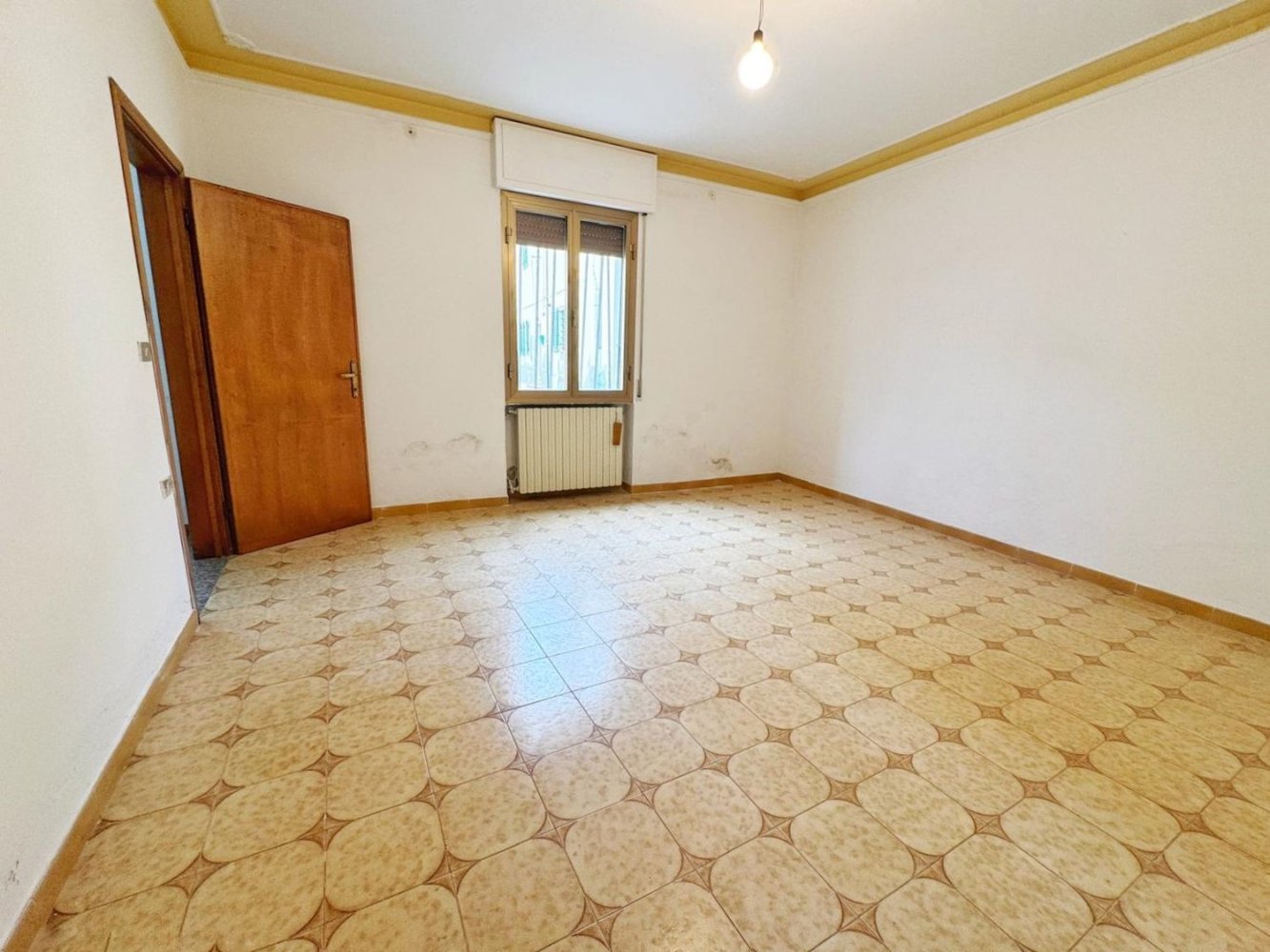 Casa T4 em Prato, Italy N.º 323167