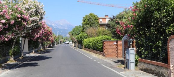 4 bedrooms Villa in Forte dei Marmi, Italy No. 179342 20