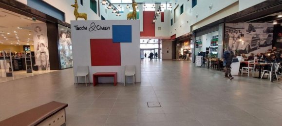 1363m² Commercial property in Piacenza, Italy No. 372501 11