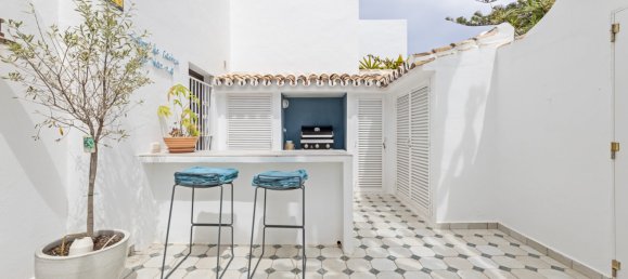 3 bedrooms Townhouse in Marbella, Spain No. 53582 14