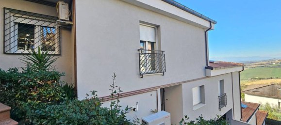 4 rooms Apartment in Fermo, Italy No. 157587 21