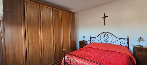 4 rooms Apartment in Fermo, Italy No. 157587 10