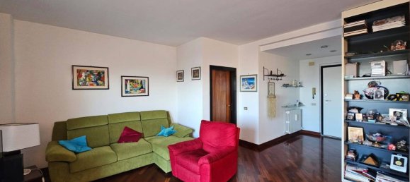 4 rooms Apartment in Fermo, Italy No. 157587 4