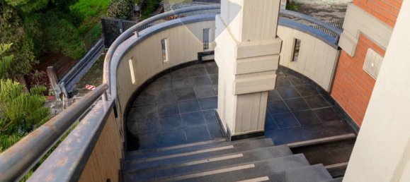 3 Schlafzimmer Wohnung in Adrano, Italy, Nr. 170716 8