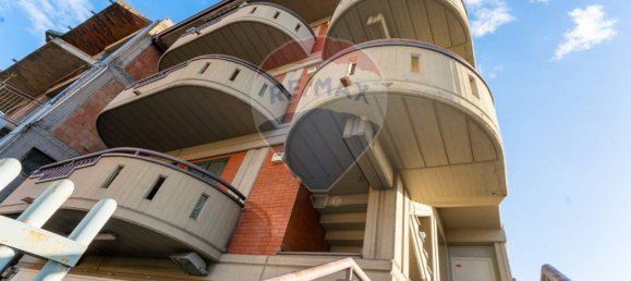 3 Schlafzimmer Wohnung in Adrano, Italy, Nr. 170716 5