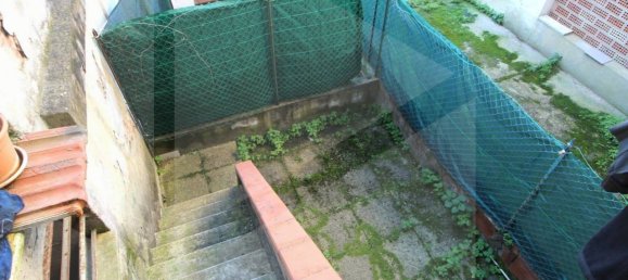 2 bedrooms Apartment in Pontedera, Italy No. 23064 9