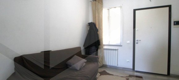 2 bedrooms Apartment in Pontedera, Italy No. 23064 2