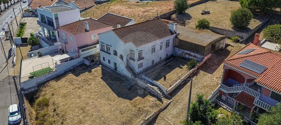 4 bedrooms House in Loures, Portugal No. 46399 3