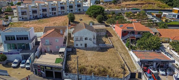 4 bedrooms House in Loures, Portugal No. 46399 2