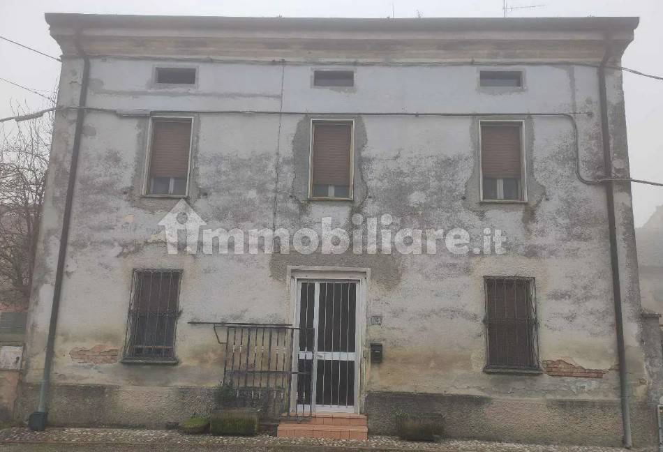 4 غرف نوم منزل في Rivarolo del Re ed Uniti, Italy رقم 285564