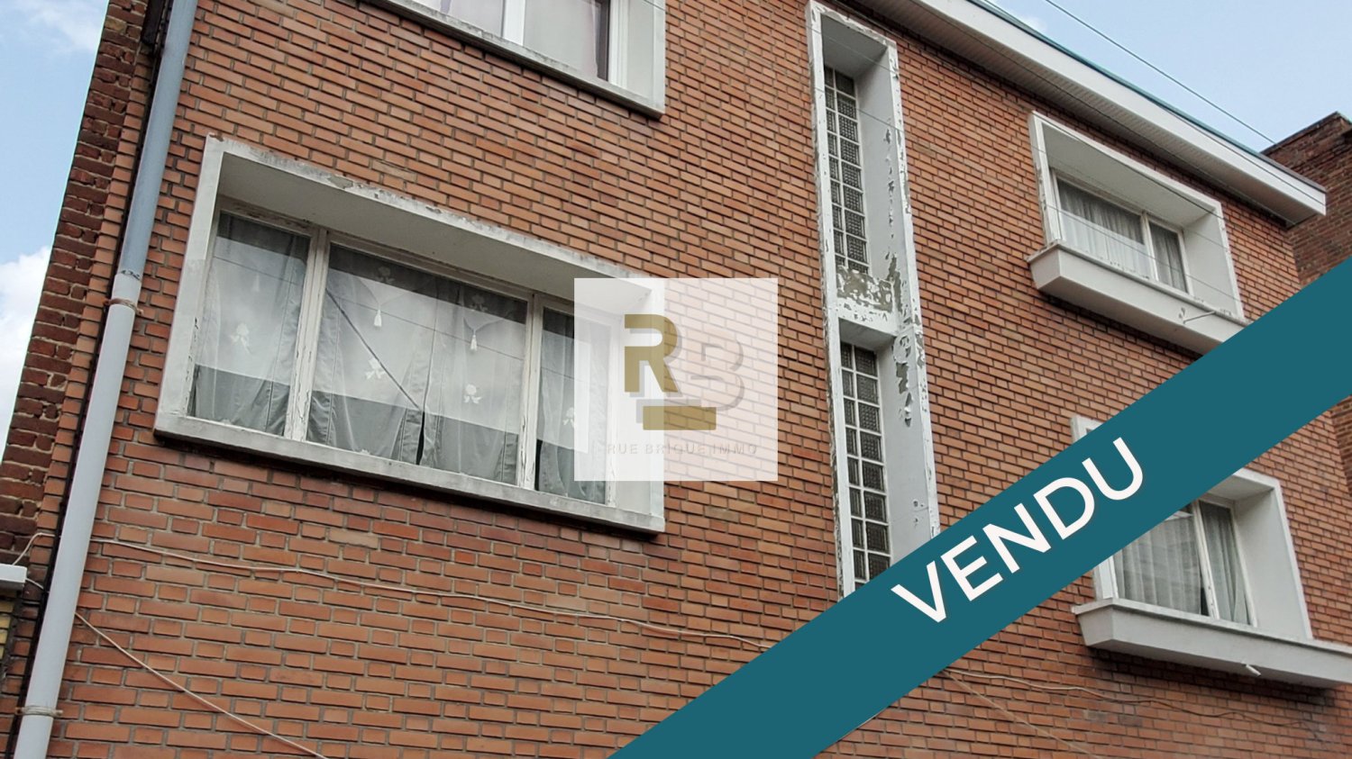 Gebäude in Lens, France 160m², Nr. 92565