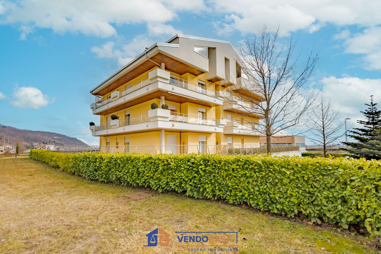 Apartamento de 4 habitaciónes en Piasco, Italy No. 149441