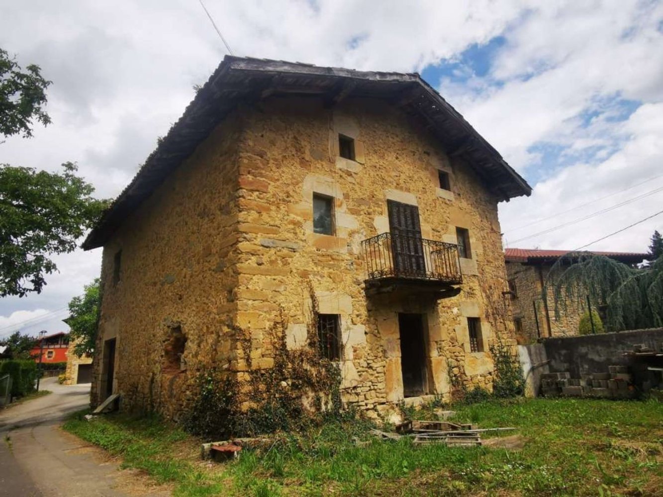 Casa de 4 dormitorios en Comunidad Autónoma Vasca, Spain No. 160430