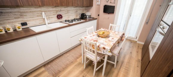 Apartamento de 4 habitaciónes en Milan, Italy No. 247243 8