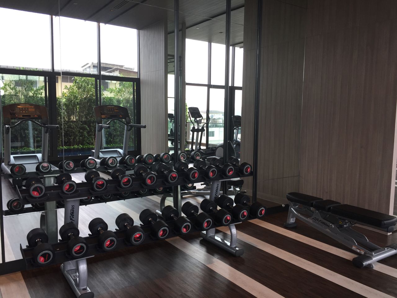 Кондоминиум  с 2 спальнями в Ваттхана, Таиланд № 64488