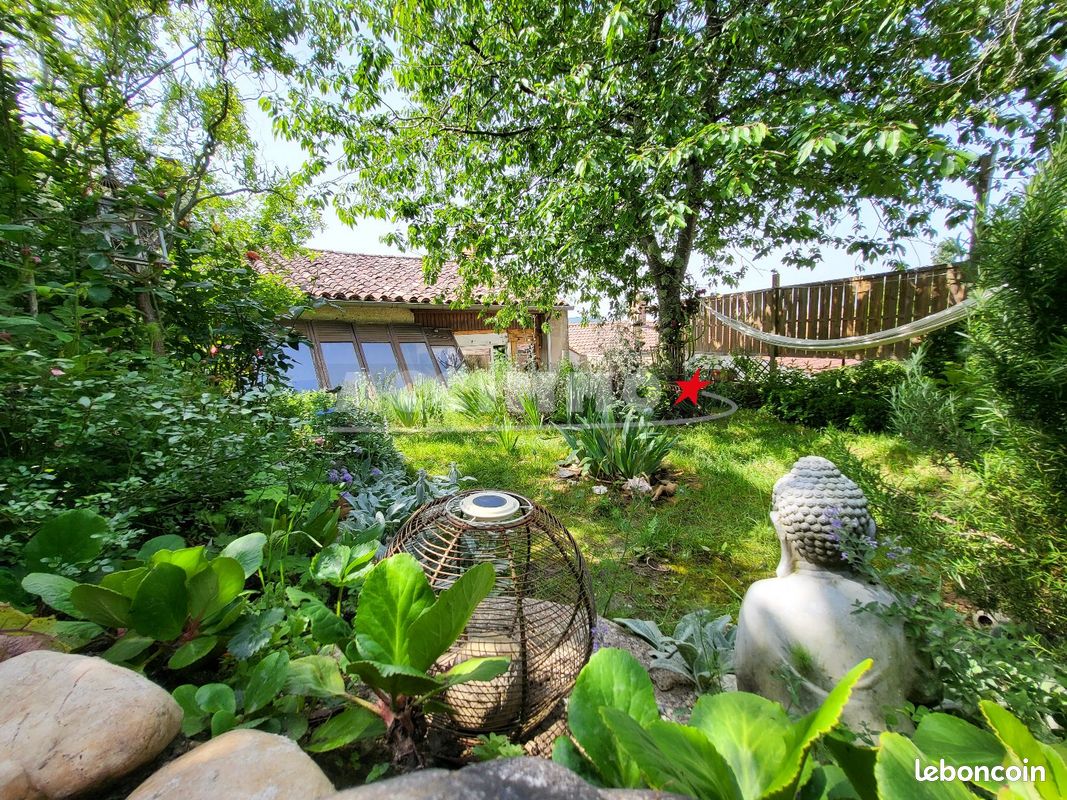 2 bedrooms Townhouse in Saint-Paul-Cap-de-Joux, France No. 335511