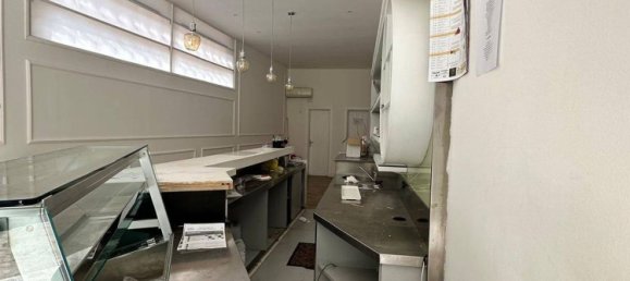 60m² Commercial property in Lucca, Italy No. 328568 6