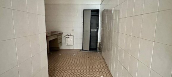 60m² Commercial property in Lucca, Italy No. 328568 8