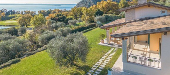 10غرفة فيلا في Verona, Italy رقم 165400 40