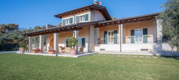 10غرفة فيلا في Verona, Italy رقم 165400 2