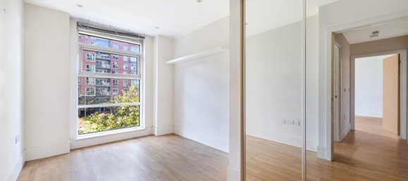 2 bedrooms Apartment in London, United Kingdom No. 9637 6