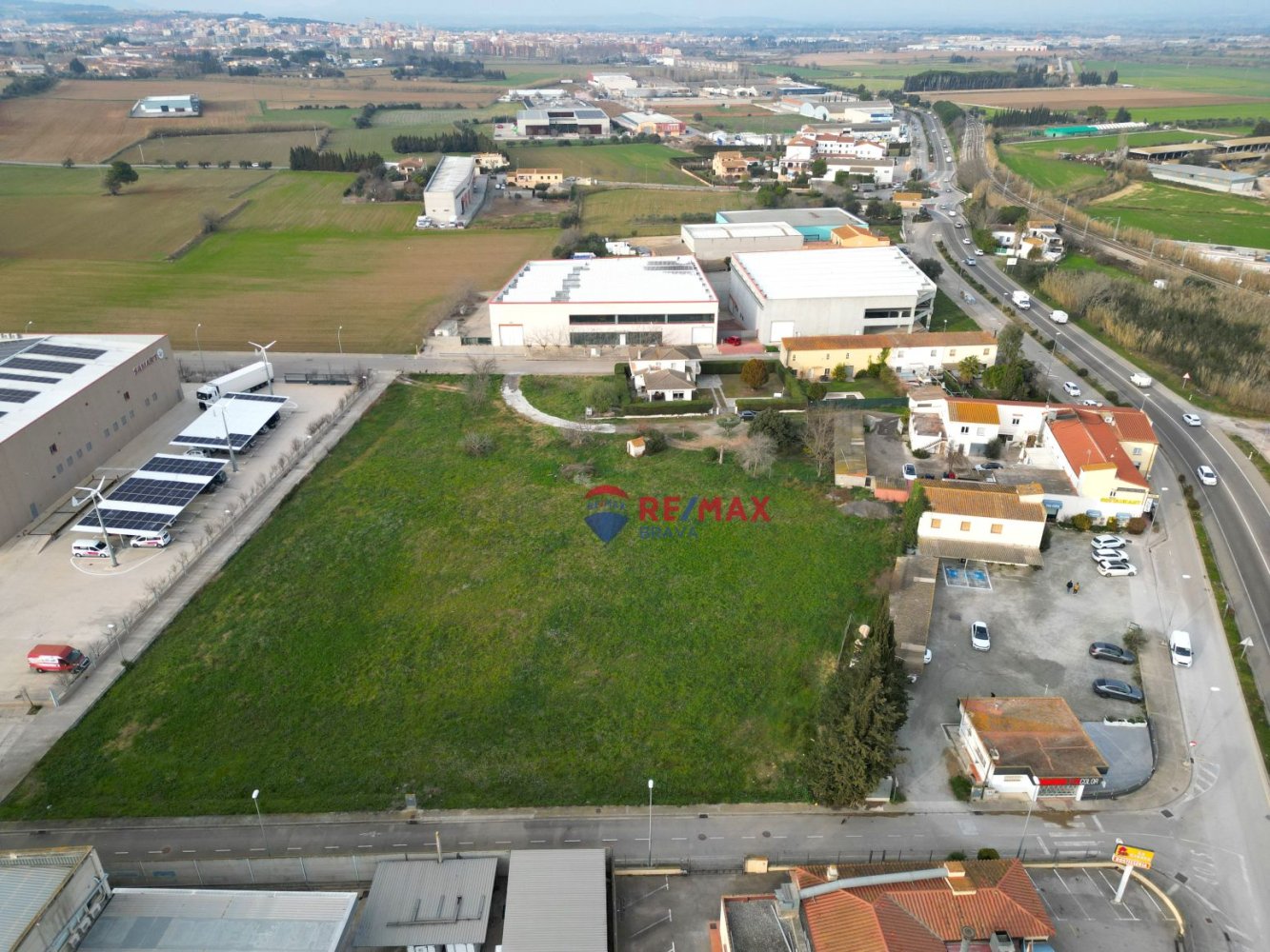 5500m² Land in Figueres, Spain No. 216059