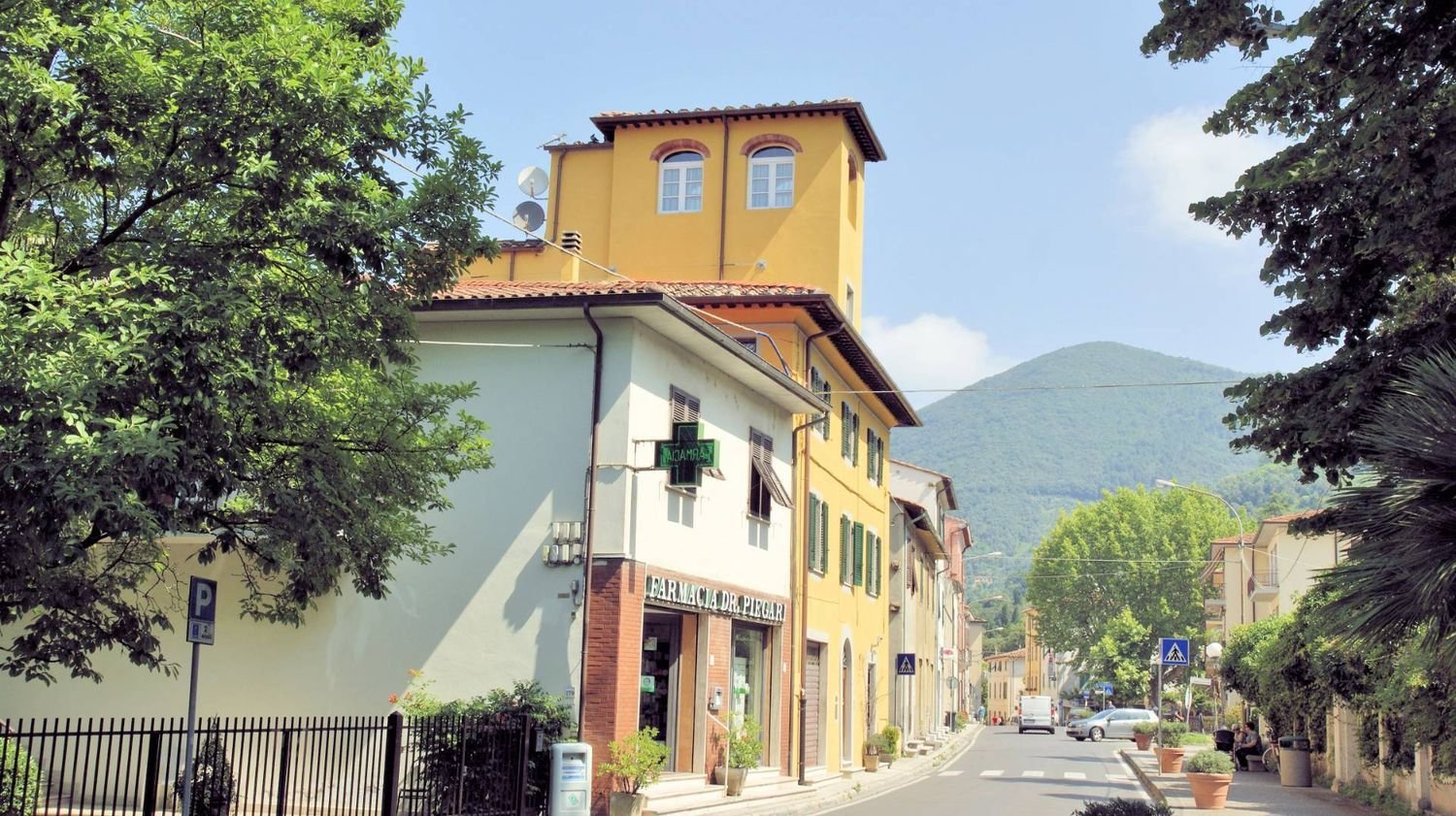 6 rooms Commercial property in San Giuliano Terme, Italy No. 85342